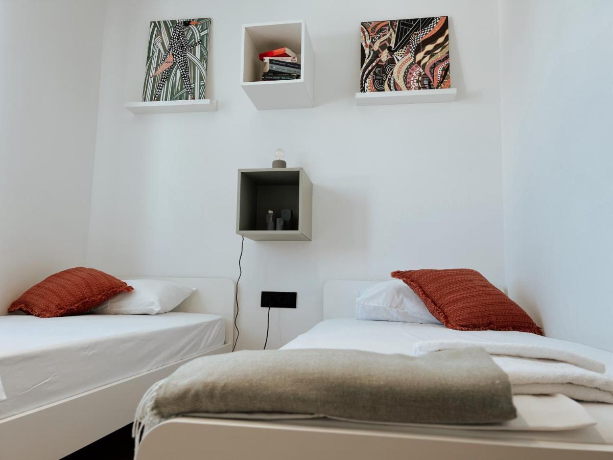 Dawn & Dusk - Modern Two Bedroom Apartment With Mountain Views Čilipi Dış mekan fotoğraf