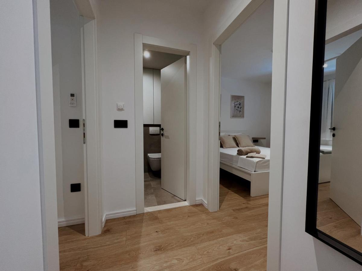 Dawn & Dusk - Modern Two Bedroom Apartment With Mountain Views Čilipi Dış mekan fotoğraf