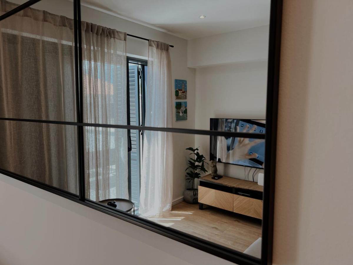 Dawn & Dusk - Modern Two Bedroom Apartment With Mountain Views Čilipi Dış mekan fotoğraf